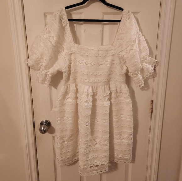 2.7 August Apparel Eyelet Babydoll Dress Size XL NWOT - Picture 3 of 7